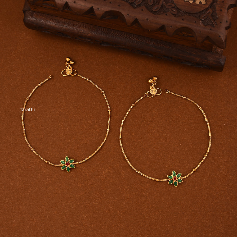 Beautiful Flower Design Jadau Anklets AK07