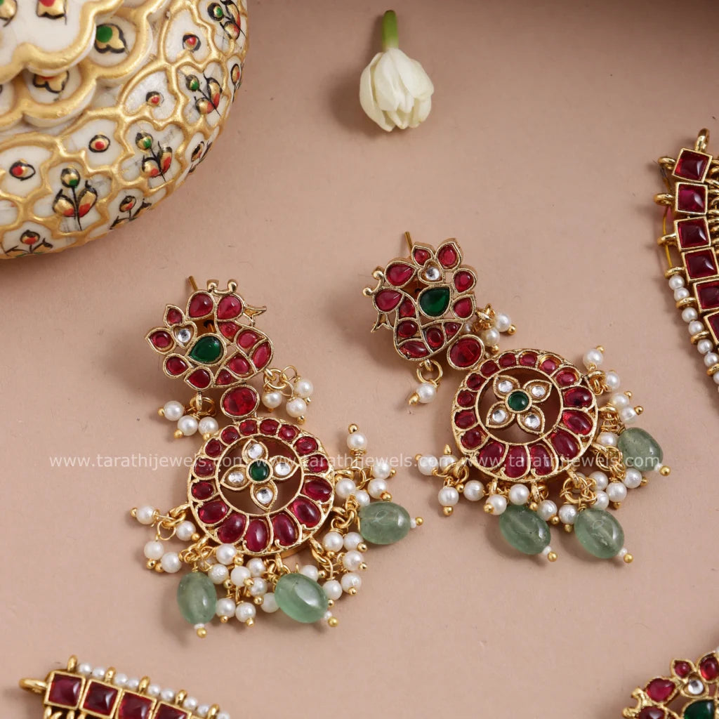 Kundan High Neck Choker CH368