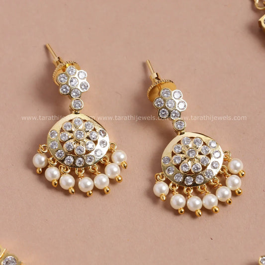 Ithanya Version2 White Kemp Necklace N739
