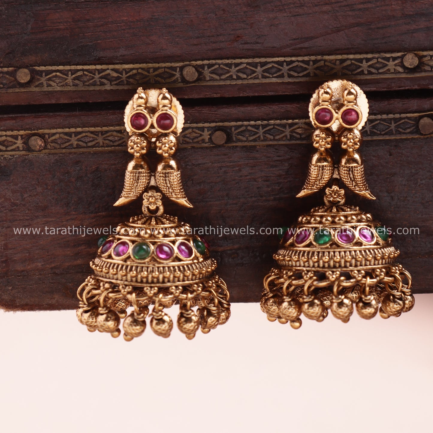 Classic Leaf Design Necklace N945