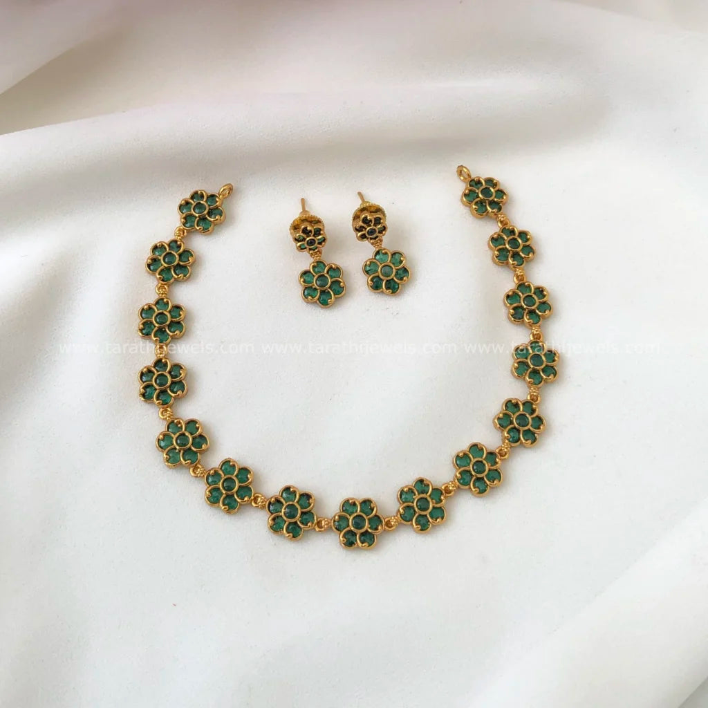 Flower Choker CH340