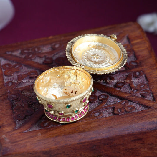 Premium Gold Look Alike Kemp Kumkum Box KK03