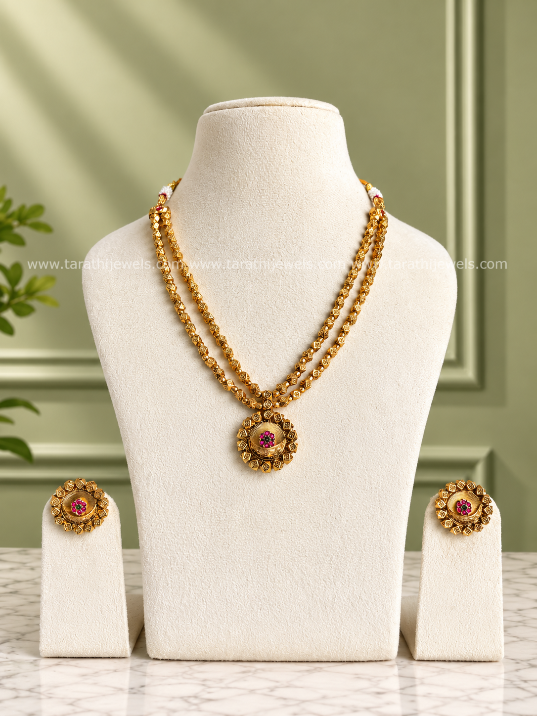 Gold Finish Two Layered Necklace N1155