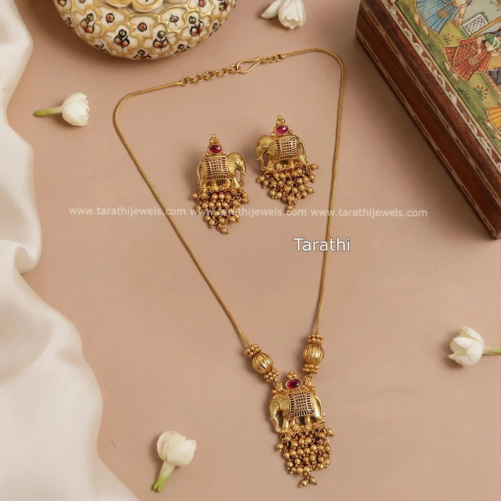 Stunning Elephant design Pendant Necklace N850