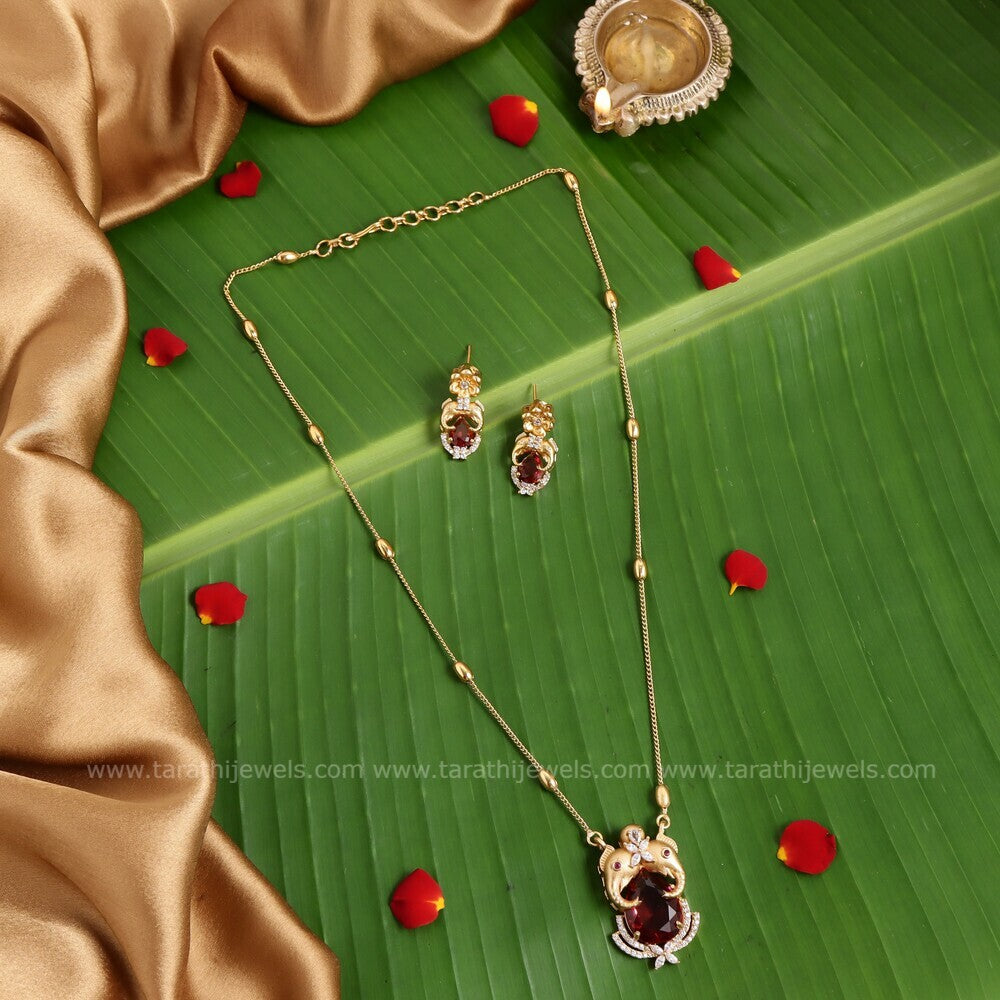 Elephant Pendant Long Chain N512