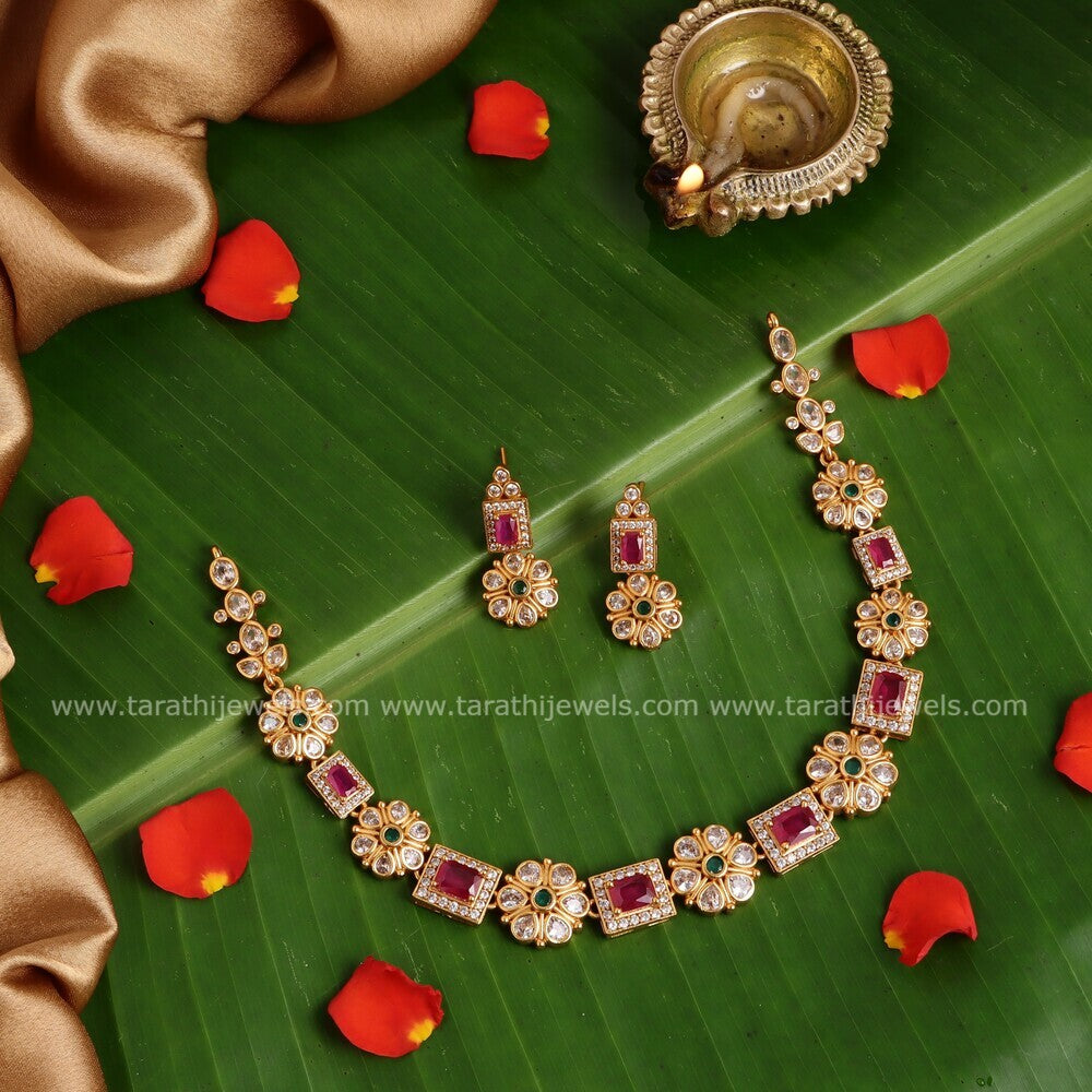 Traditional Short Necklace N543