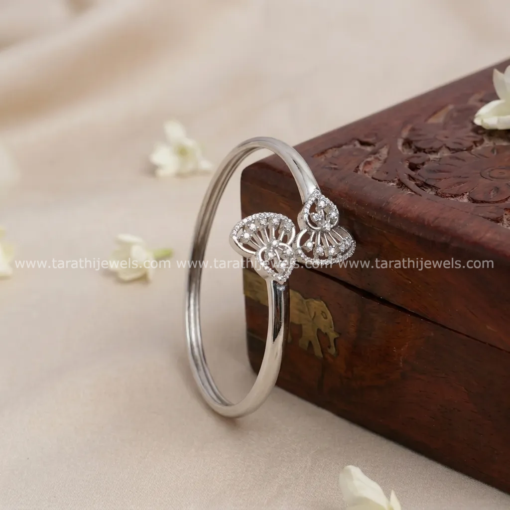 Silver Finish openable Kada Bangle BA194