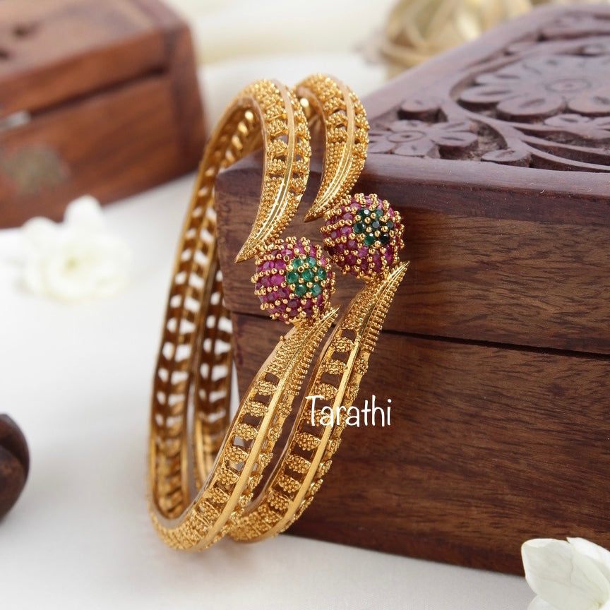 Elegant Ad Bangle BA204