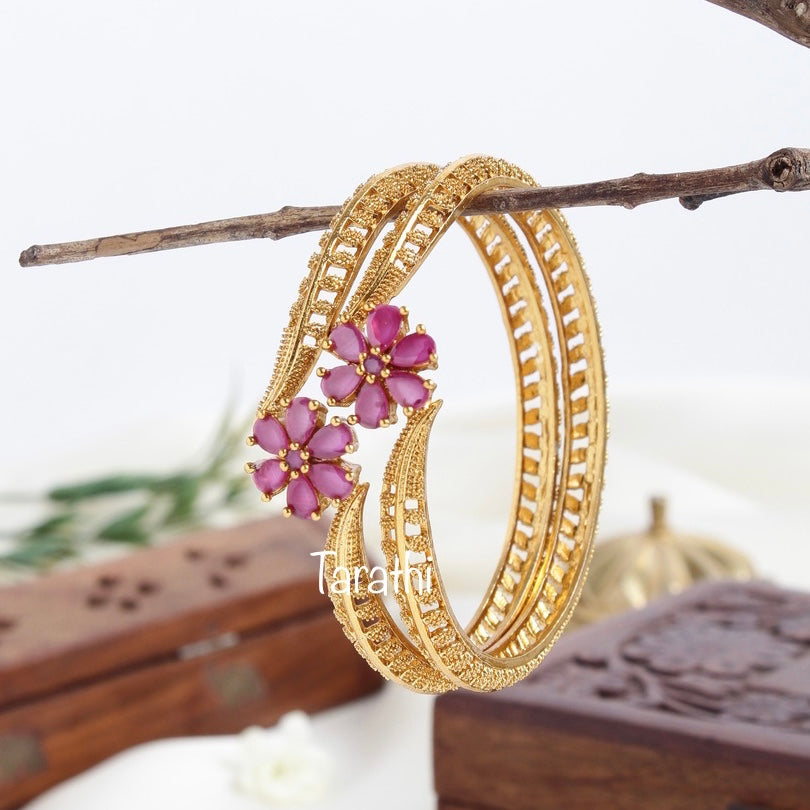 Flower Design Bangle BA21