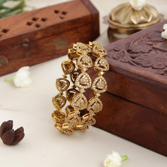 Ad gold Finish Triangle Bangle BA98