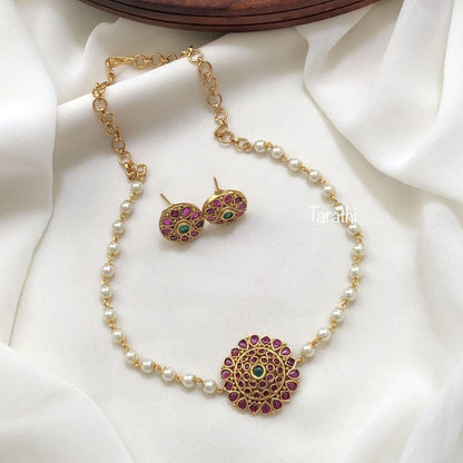Classic Kemp Single Layered Pearl Choker CH111