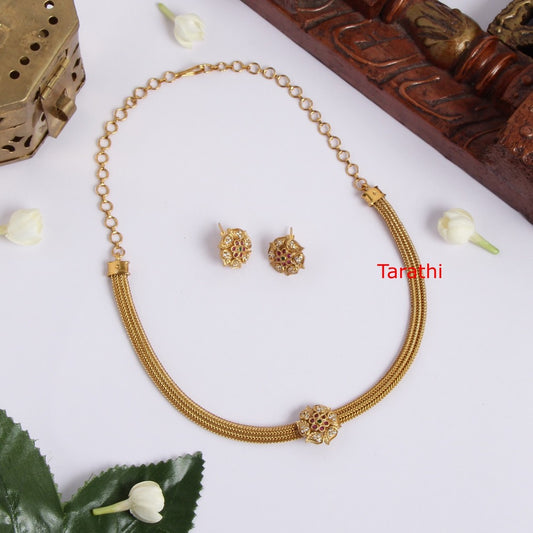 Amazing simple flower choker CH198