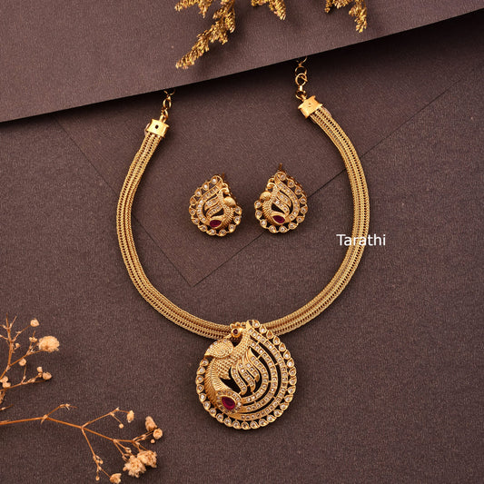 Peacock Pendant choker CH243