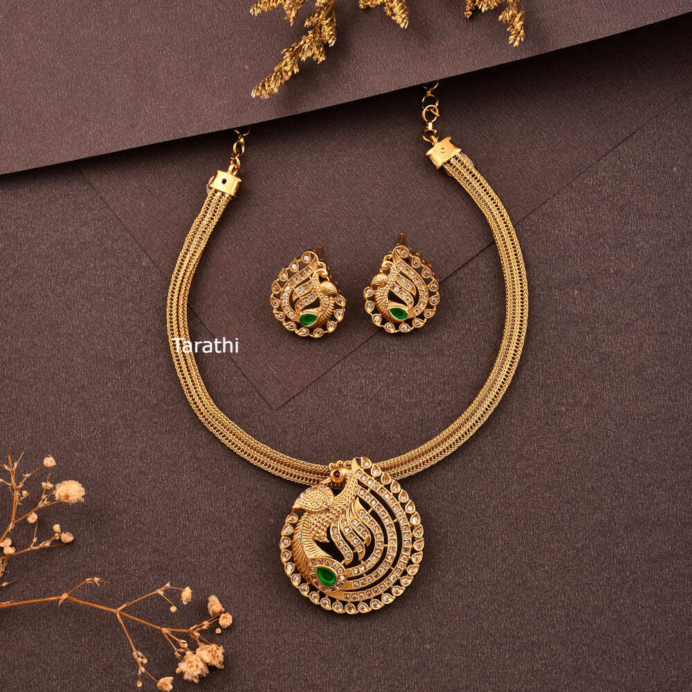 Peacock Pendant choker CH248