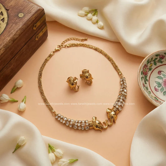 Elephant Choker CH373