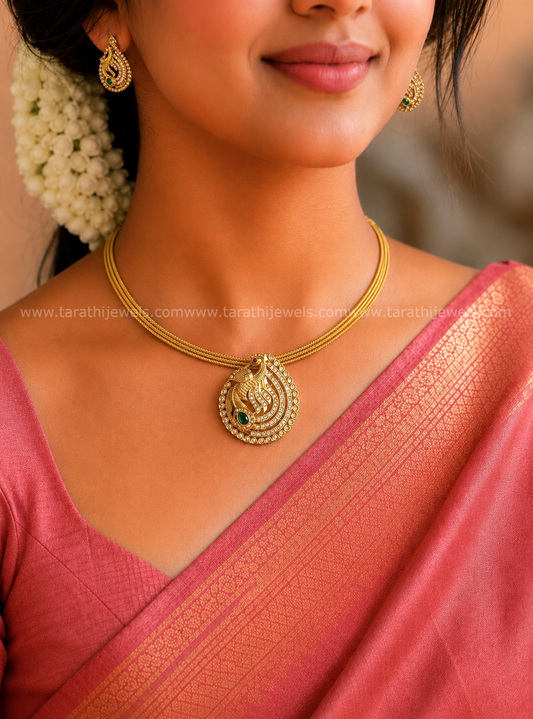 Peacock Pendant choker CH445