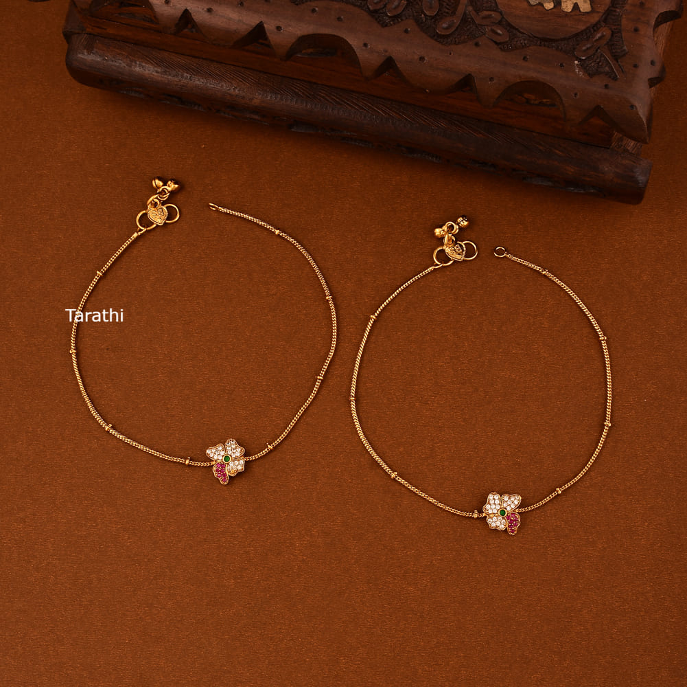 Simple Flower Design Anklets AK14