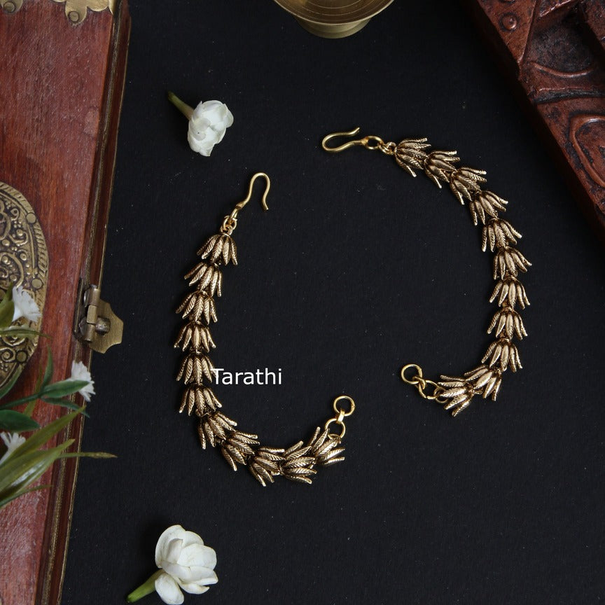 Simple Leaf Design Earring chain EC41