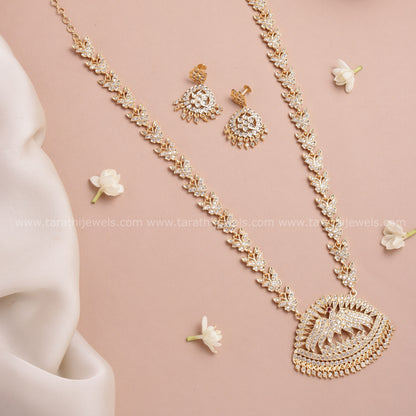 Traditional Peacock Long Chain HA416