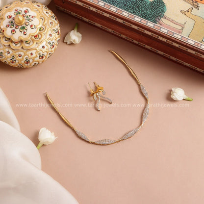 Vennila Simple Choker CH341