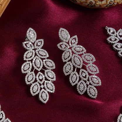 Beautiful Floral Design Diamond Look alike Necklace AC29