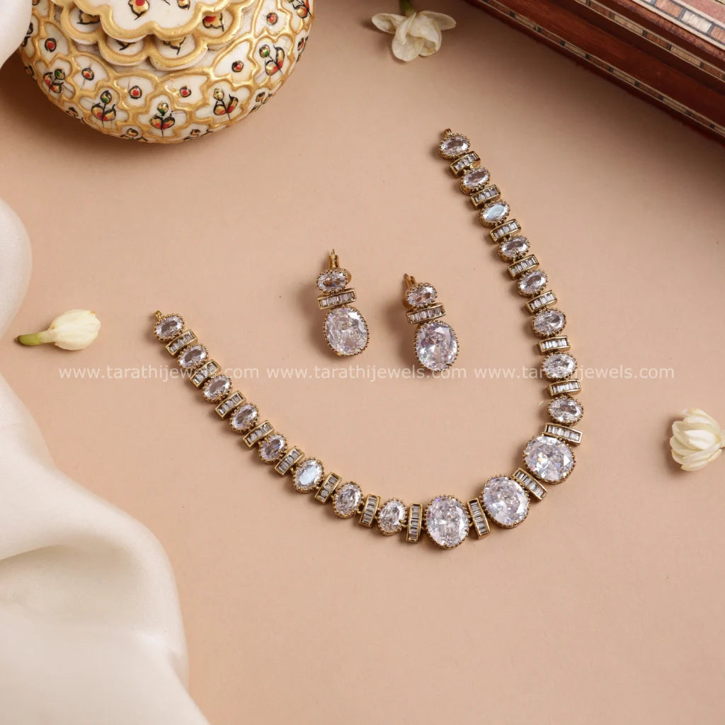 Partywear Short Necklace N653