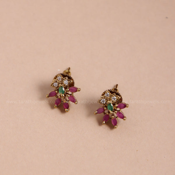 Simple Antique Flower Necklace