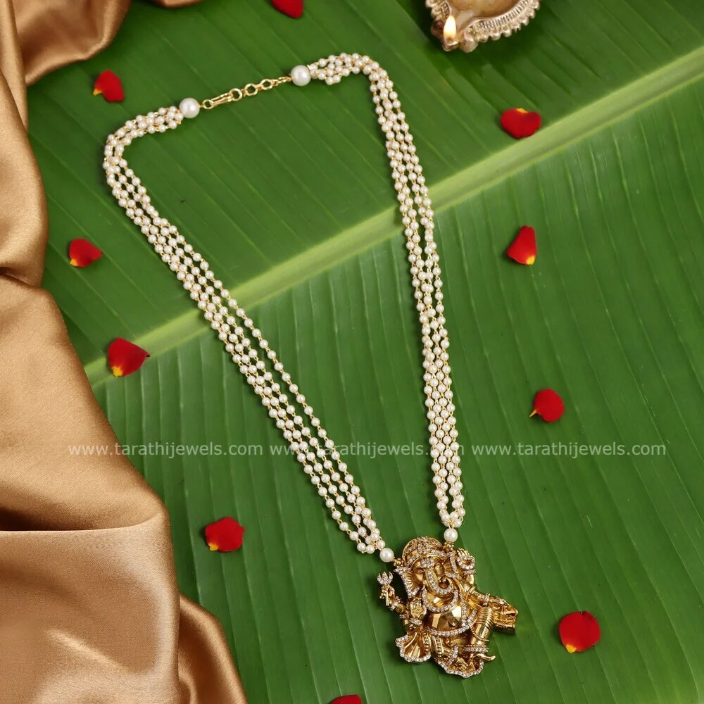 Lord Ganesha Pendant Pearl Chain  HA390