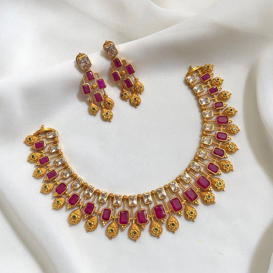 Venba Amazing Ad Necklace N532