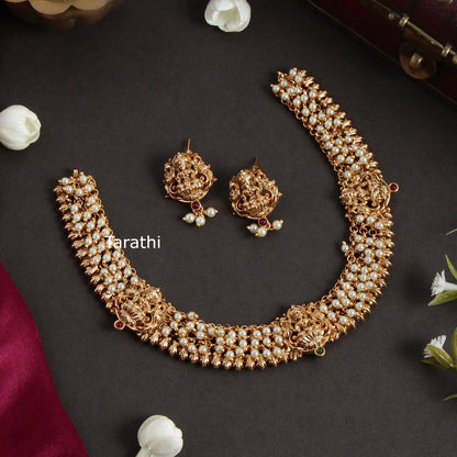 Cluster Pearl choker Neckpiece N317