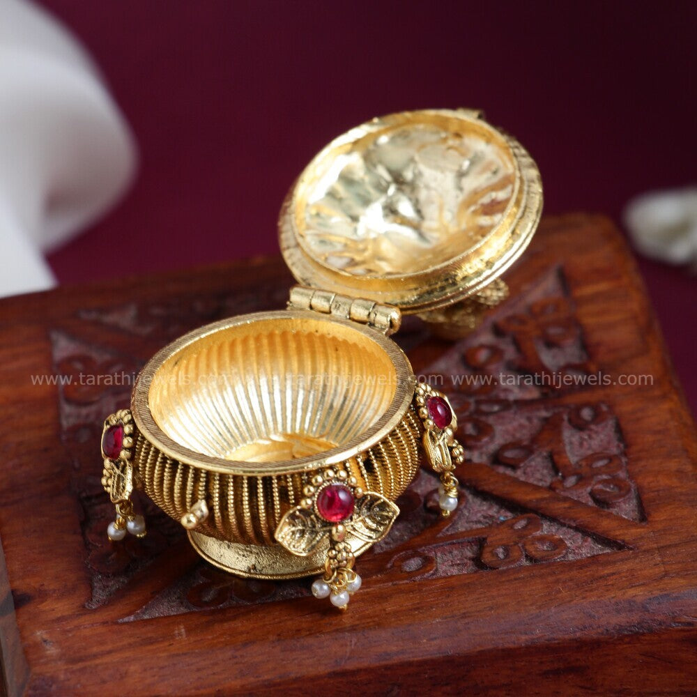 Gold Look alike Kemp stone Kumkum Box KK05