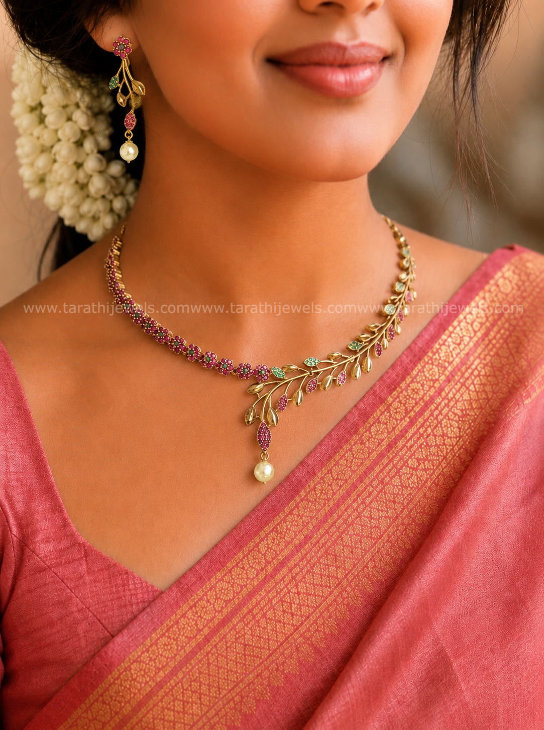 Simple Leaf Design Necklace N1042