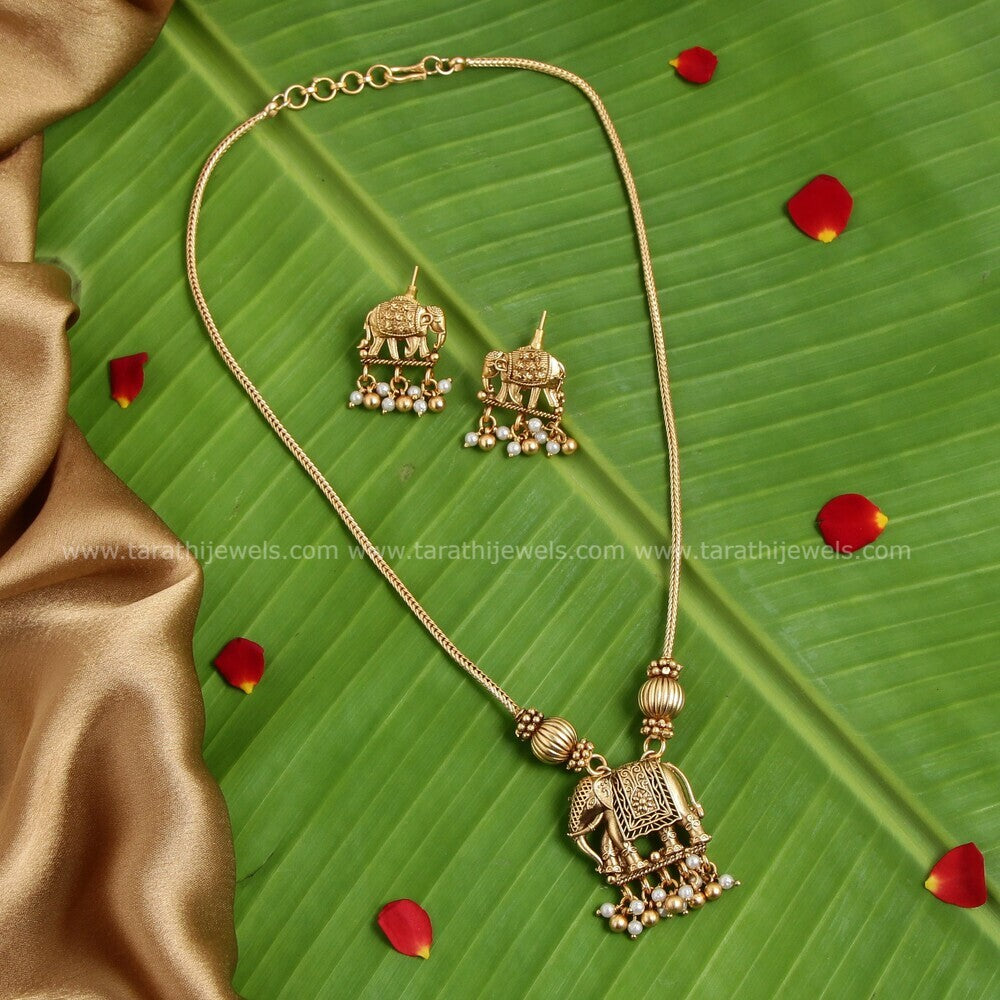 Stunning Elephant design Pendant Necklace N1060