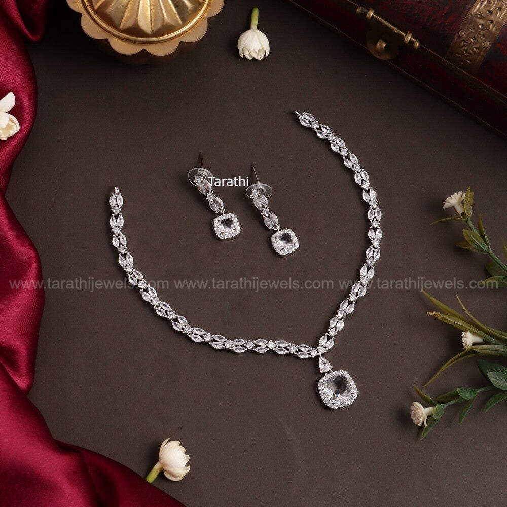 Diamond Look alike Short Necklace N373