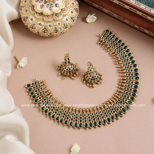 Gold toned Green Kerala Traditional Necklace N805