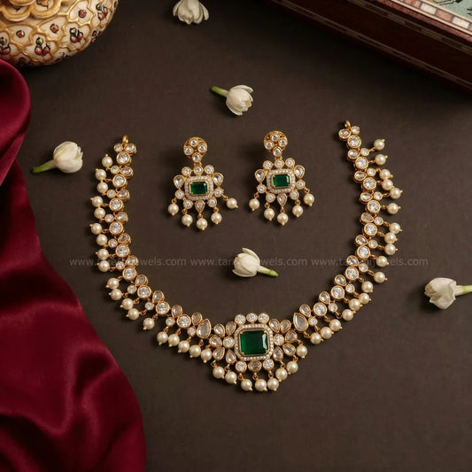 Victorian Short Necklace N909