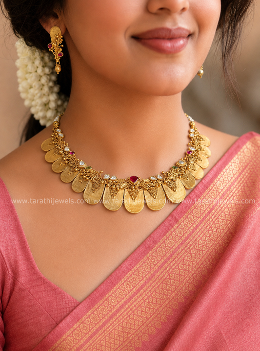 Classic Leaf Design Necklace N922