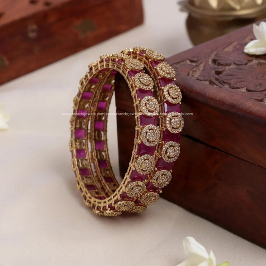Gold Look Alike Bangle BA157