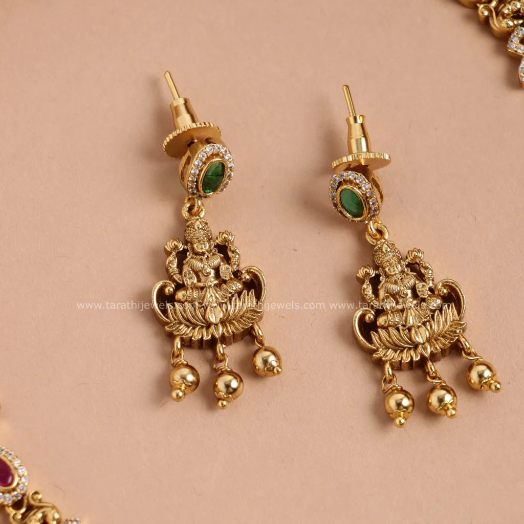 Amazing Lakshmi Pendant Necklace N655