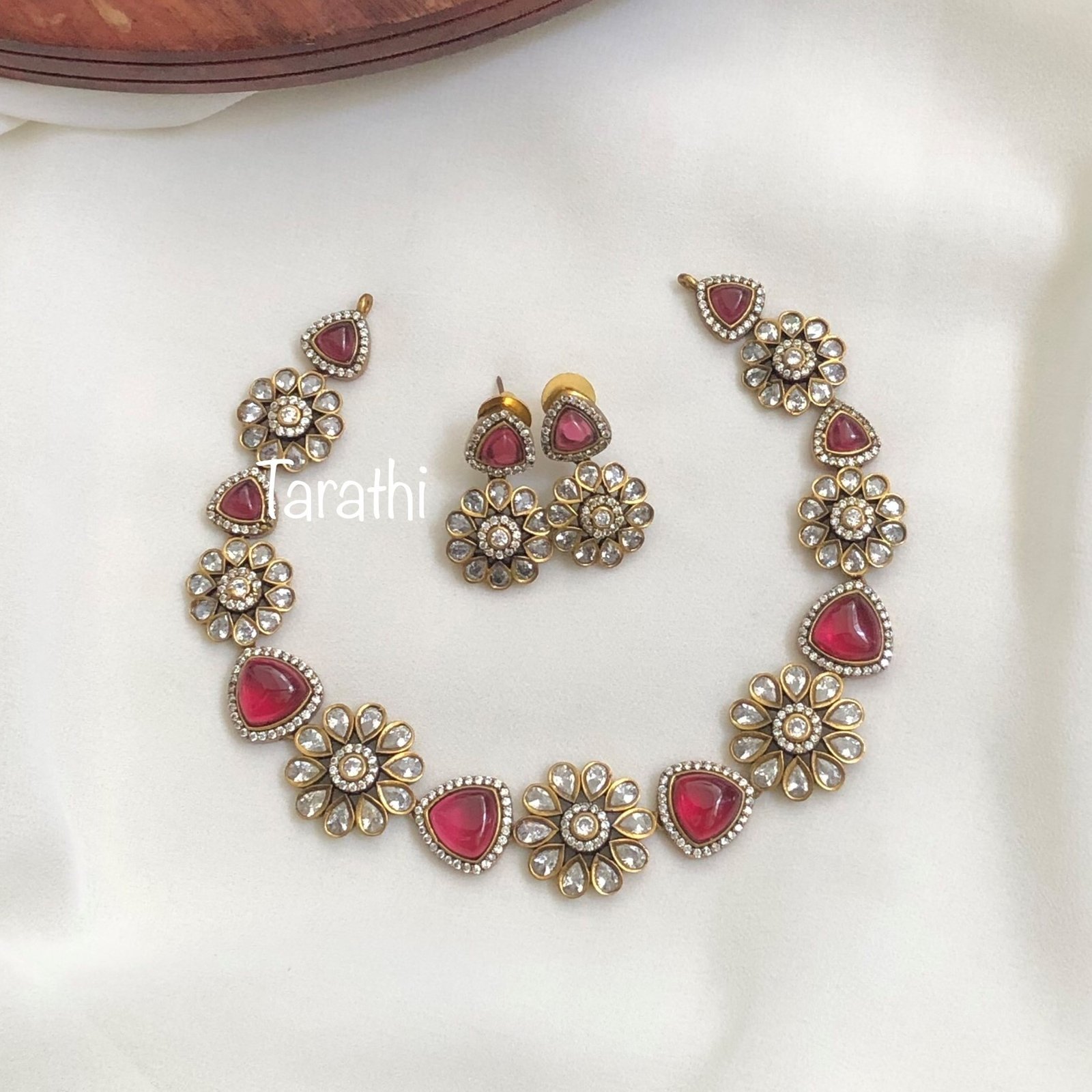 Victorian Jewellery Set You Should Try in 2023 – Nithilah