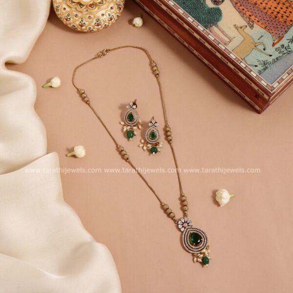 Janani Green Stone Necklace N605