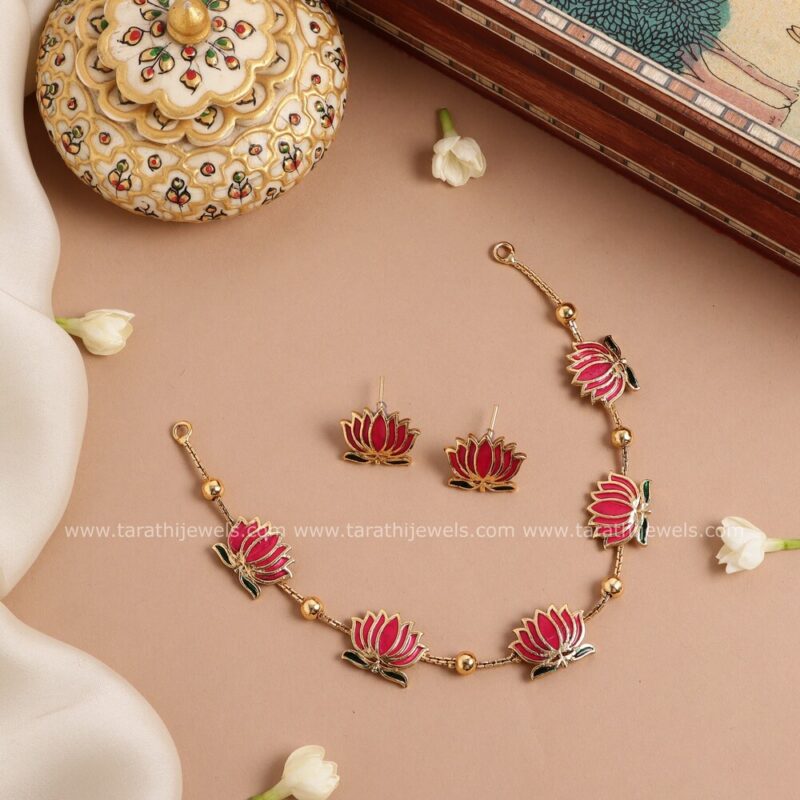 Amazing Lotus Choker CH313