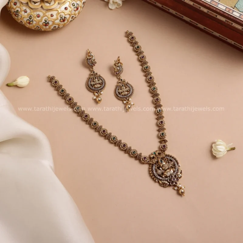 Antique Short Necklace N651