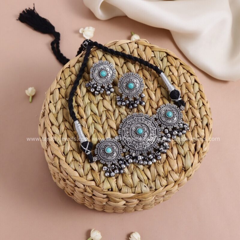 Oxidized Choker Short Neckpiece S04