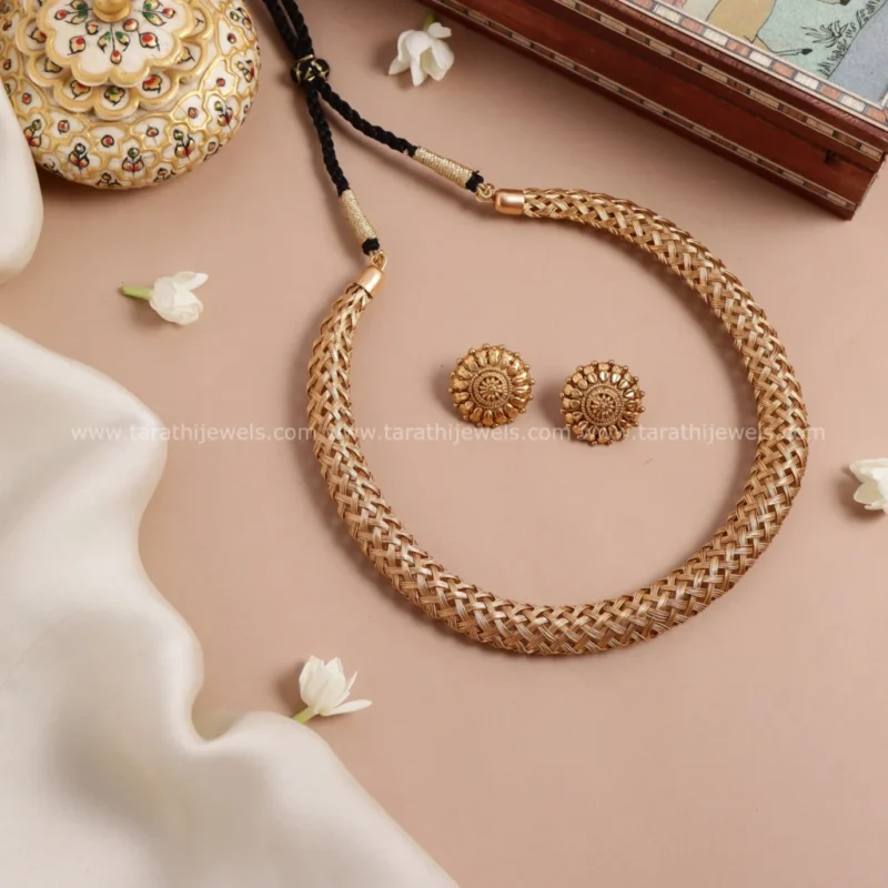 Pranati Necklace N677