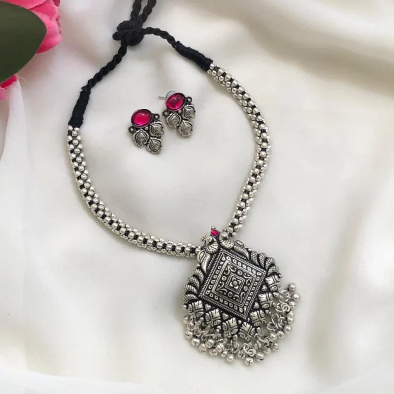 Oxidized Choker Neckpiece S10