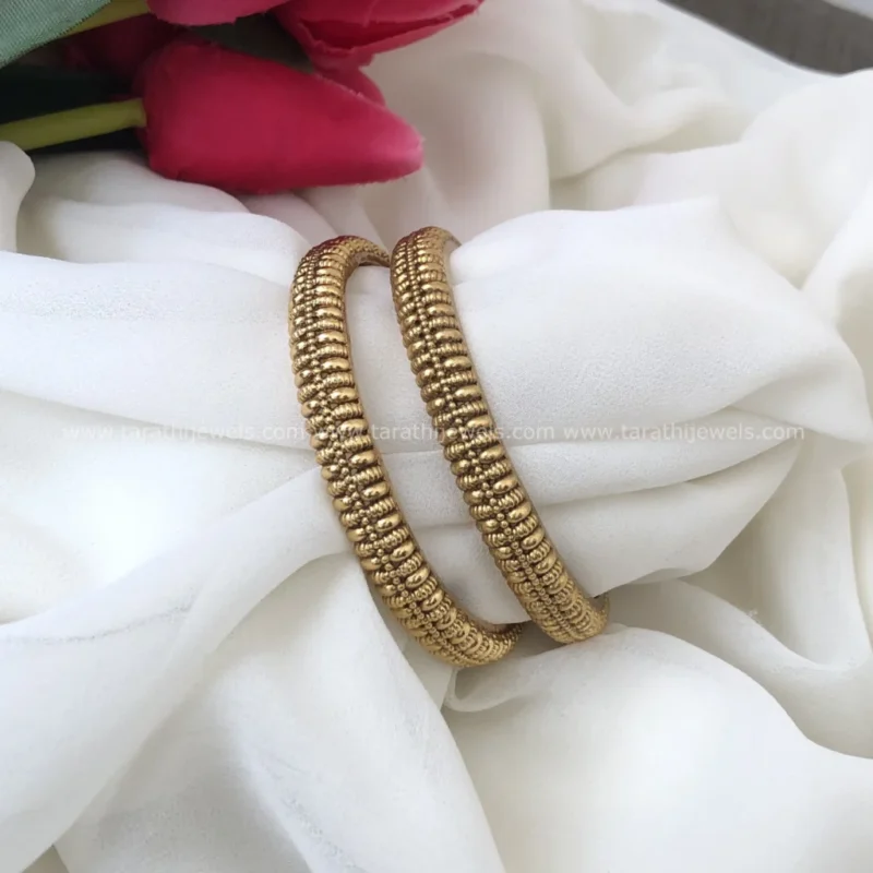 Antique Finish Bangle BA128