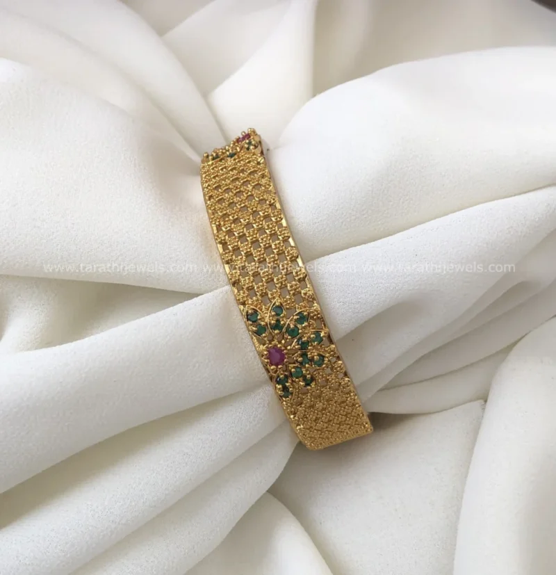 Ad Bangle BA131