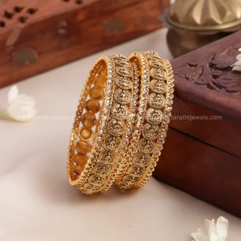 Lakshmi Ad Bangle BA137