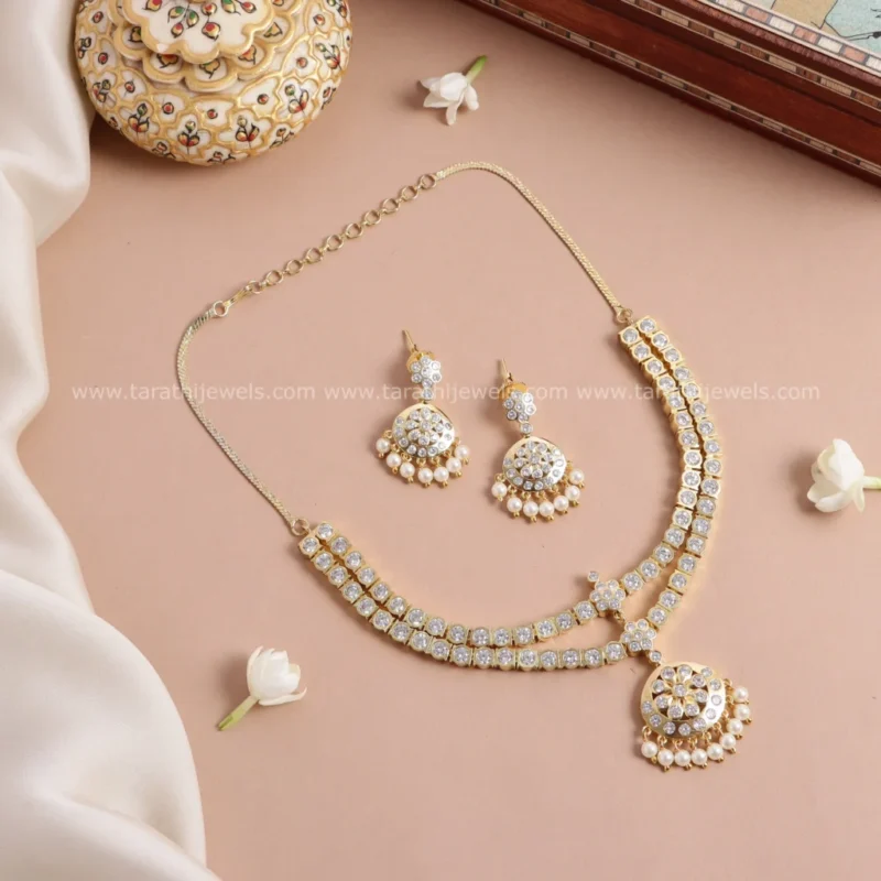 Ithanya Version2 White Kemp Necklace N739